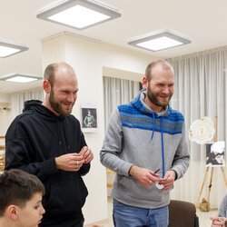 Фото з майстер-класу зі створення колажу, Іван та Василь Костенки