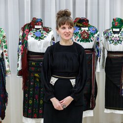 Лариса Сумер на відкритті VIІ Всеукраїнської виставки « Бісер : Вчора. Сьогодні. Завтра », 1 березня 2019 р.