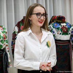Анастасія Горобець на відкритті VIІ Всеукраїнської виставки « Бісер : Вчора. Сьогодні. Завтра », 1 березня 2019 р.