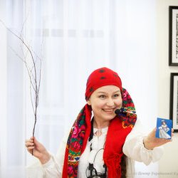 Лада Лузіна на відкритті виставки «Чарівні художники Києва та України», 21 червня 2017 р.