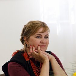 Інна Залізнюк на відкритті виставки «Ірина Свйонтек. Життя присвячене мистецтву», 18 травня 2017 року