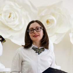 Ольга Музиченко на відкритті VІ Всеукраїнської виставки «Бісер: Вчора. Сьогодні. Завтра», 14 квітня 2018 р.