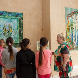 Екскурсія виставкою «Україна зоряної мови, Україна Божого Буття», 13 вересня 2017 р.