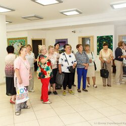 Екскурсія виставкою « Україна зоряної мови, Україна Божого Буття », 12 вересня 2017 р.