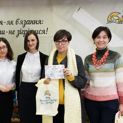 Елізабет Санчес з організаторами виставки «Тепла осінь», 29.10.2016 р.