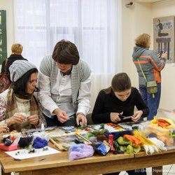 Фото з майстер-класу зі створення осінньої картини в техніці вовняної акварелі, Світлана Клименко