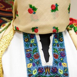 Майстри: Дарія Стасюк та Діана Новак, VIІ Всеукраїнська виставка «Бісер: Вчора. Сьогодні. Завтра», 1 - 23.03.2019 р.