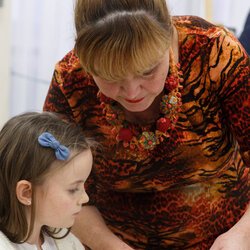 Фото з майстер-класу із розпису новорічних кульок у техніці декупажу, Олеся Токарська