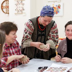 Фото з майстер-класу із виготовлення керамічної писанки-брязкальця, Валентина Проценко