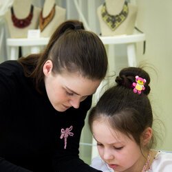 Фото з майстер-класу «Брошка з бісеру «Стрекоза», Олена Косік, Катя Кліандрова