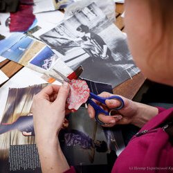 Фото з лекції-практикуму зі створення колажу, Аліна та Вікторія Пономаренко