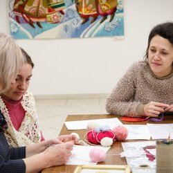 Фото майстер-класу із виготовлення новорічної іграшки в техніці філейного в'язання, Неоніла Геля