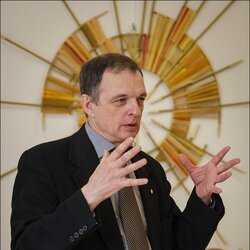 Михаїл Гнєдовський (Росія, директор Інституту культурної політики, експерт Ради Європи) — в The Centre of Ukrainian Culture and Arts LLC.