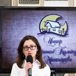 Ольга Музиченко на відкритті виставки «Ірина Свйонтек. Життя присвячене мистецтву», 18 травня 2017 року