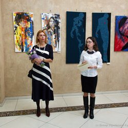 Ірина Бендеровська та Ольга Музиченко на відкритті виставки «Ukrainian art is the Best», 1.11.2016 р.
