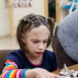 Фото з лекції-практикуму зі створення колажу, Аліна та Вікторія Пономаренко