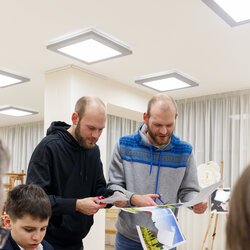 Фото з майстер-класу зі створення колажу, Іван та Василь Костенки