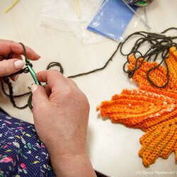 Фото з майстер-класу із в'язання осінніх листочків, Катерина Степанюк