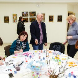Фото з майстер-класу «Кольорові мазочки, лінії і крапочки. Що з цим робити?», Олег Крець