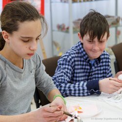 Фото з майстер-класу із писанкарства за зразком писанок Київщини «Мальва», Тетяна Коновал