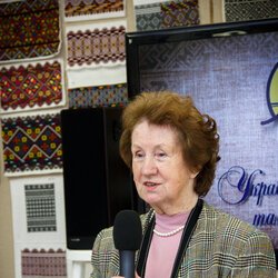 Ірина Свйонтек на відкритті виставки «Ірина Свйонтек. Життя присвячене мистецтву», 18 травня 2017 року
