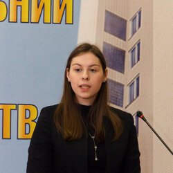 Євгенія Володимирівна Кушнір на конференції «Сучасні проблеми музейної та пам'яткоохоронної діяльності», 12 квітня 2017 р.