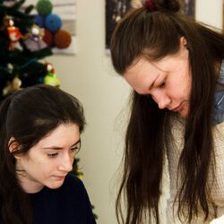 Фото з майстер-класу «Новорічні кулі з паперу своїми руками», Марія Кривець