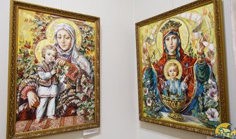 Виставка ікон О.Охапкіна «Від криниці родоводу» в Музеї Гетьманства, 10 січня 2019 р. Виставка ікон О.Охапкіна «Від криниці родоводу» в Музеї Гетьманства, 10 січня 2019 р.