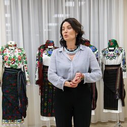 Світлана Долеско на відкритті VIІ Всеукраїнської виставки «Бісер: Вчора. Сьогодні. Завтра», 1 березня 2019 р.