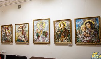 Виставка ікон О.Охапкіна «Від криниці родоводу» в Музеї Гетьманства, 10 січня 2019 р. Виставка ікон О.Охапкіна «Від криниці родоводу» в Музеї Гетьманства, 10 січня 2019 р.