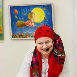 Лада Лузіна на відкритті виставки « Чарівні художники Києва та України », 21 червня 2017 р.