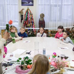 Фото з майстер-класу «Основи різдвяної та новорічної флористики», Інститут шляхетних дівчат