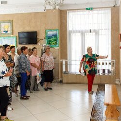 Екскурсія виставкою «Україна зоряної мови, Україна Божого Буття», 12 вересня 2017 р.