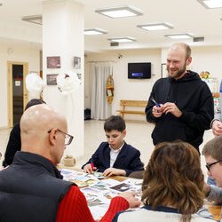 Фото з майстер-класу зі створення колажу, Іван та Василь Костенки