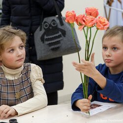 Фото з майстер-класу «Основи різдвяної та новорічної флористики», Інститут шляхетних дівчат