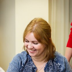 Інна Залізнюк на майстер-класі «Крій традиційної жіночої сорочки. З'єднувальні шви», 11.11.2016 р.