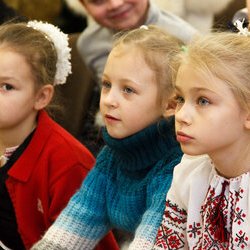 Фото з презентації дитячих новорічних книжок. Видавництво «Братське»