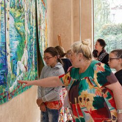 Екскурсія виставкою «Україна зоряної мови, Україна Божого Буття», 13 вересня 2017 р.