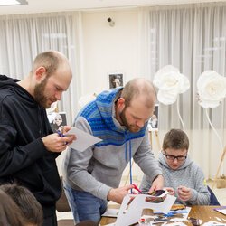 Фото з майстер-класу зі створення колажу, Іван та Василь Костенки