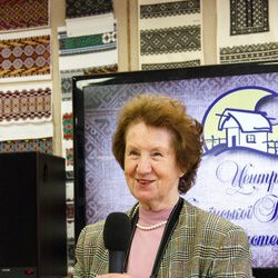 Ірина Свйонтек на відкритті виставки «Ірина Свйонтек. Життя присвячене мистецтву», 18 травня 2017 року