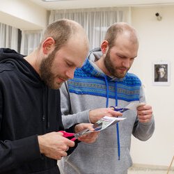 Фото з майстер-класу зі створення колажу, Іван та Василь Костенки
