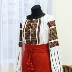 Майстерня української вишивки «Любава», «Ірина Свйонтек. Життя присвячене мистецтву», 18.05 – 17.06.2017 р. 