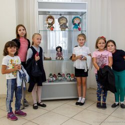 Екскурсія виставкою «Україна зоряної мови, Україна Божого Буття», 14 вересня 2017 р.