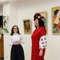 Ірина Данішевська та Ольга Музиченко на відкритті виставки «Любити Життя», 10.02.2017 р.