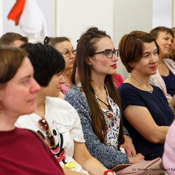 Фото з лекції «Чому ми любимо чи не любимо своє тіло?», Анна Кушнерук