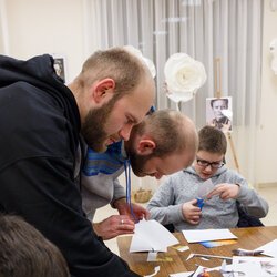 Фото з майстер-класу зі створення колажу, Іван та Василь Костенки