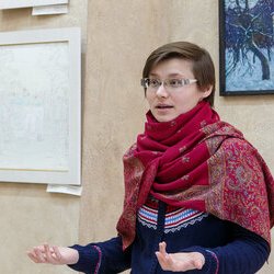 Олена Гомирева на відкритті виставки живопису « Зима у вікні »