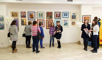 Відкриття V Всеукраїнської виставки «Бісер: Вчора. Сьогодні. Завтра», 4 березня 2017 року Відкриття V Всеукраїнської виставки «Бісер: Вчора. Сьогодні. Завтра», 4 березня 2017 року