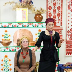 Лекція-практикум «Фешн з присмаком традиції» від Оленки Дідик, 16.11.2017 р.