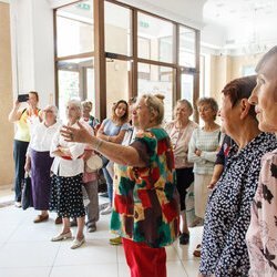 Екскурсія виставкою «Україна зоряної мови, Україна Божого Буття», 12 вересня 2017 р.